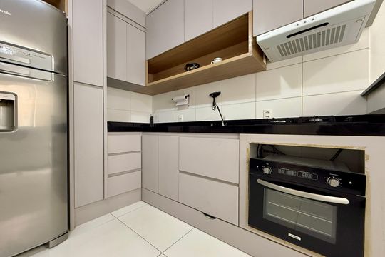 Cozinha de apartamento à venda com 1 quarto, 32m² em Jardim Caravelas, São Paulo