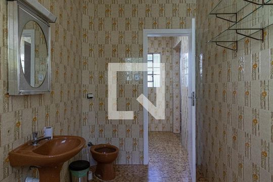 Casa para alugar com 3 quartos, 310m² em Vila Guilhermina, São Paulo
