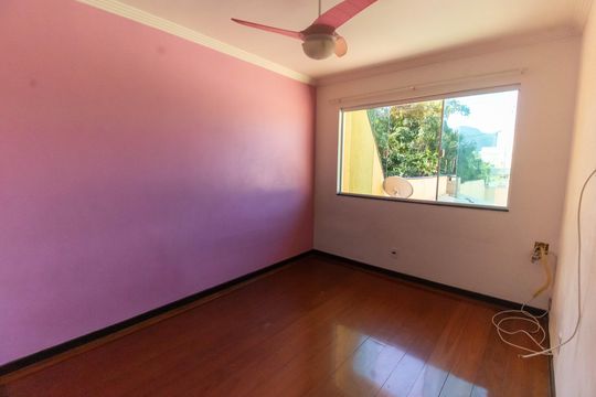 Quarto 1 de casa para alugar com 4 quartos, 259m² em Piratininga, Niterói
