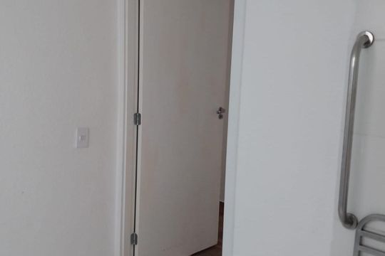 Banheiro de apartamento à venda com 1 quarto, 42m² em Jardim Boa Vista (zona Oeste), Osasco