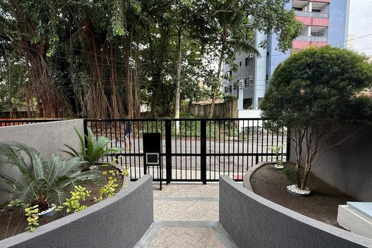 Fachada de apartamento para alugar com 1 quarto, 52m² em Jardim Las Palmas, Guarujá