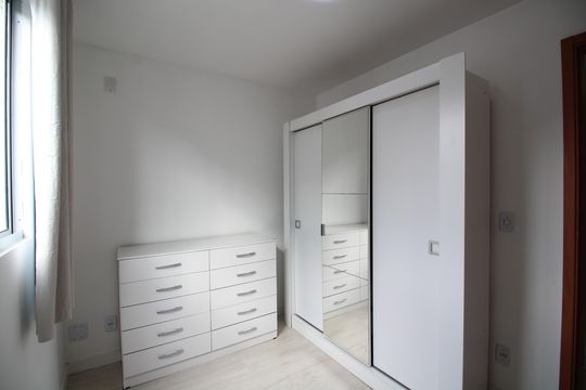 Quarto 1 de apartamento à venda com 2 quartos, 50m² em Taquara, Rio de Janeiro