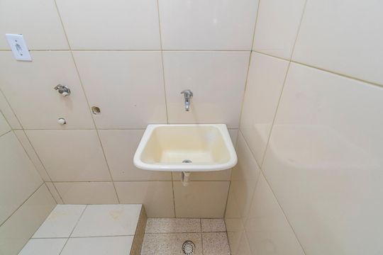 Área de Serviço de casa para alugar com 1 quarto, 40m² em Penha, Rio de Janeiro