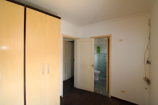 Suíte 2 de casa à venda com 3 quartos, 380m² em Vila Basileia, São Paulo