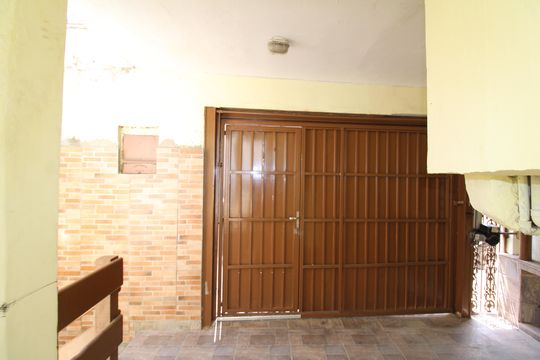 Garagem de casa à venda com 3 quartos, 380m² em Vila Basileia, São Paulo