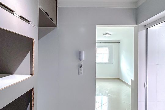 Cozinha de casa de condomínio para alugar com 2 quartos, 60m² em Vila Carlos de Campos, São Paulo
