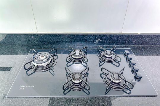 Cozinha de casa de condomínio para alugar com 2 quartos, 60m² em Vila Carlos de Campos, São Paulo