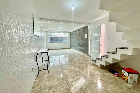 Casa à venda com 3 quartos, 160m² em São Lucas, São Paulo