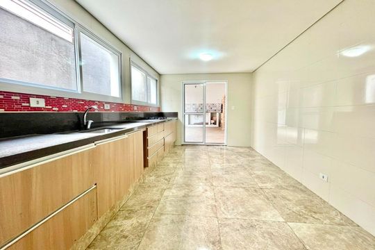 Casa à venda com 3 quartos, 160m² em São Lucas, São Paulo