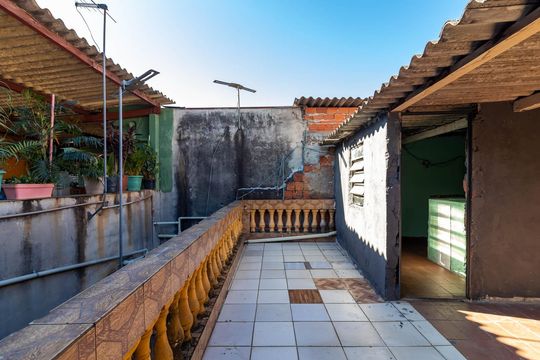 Área externa de casa à venda com 1 quarto, 120m² em Vila Bancaria Munhoz, São Paulo