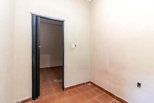 Quarto de casa à venda com 1 quarto, 120m² em Vila Bancaria Munhoz, São Paulo