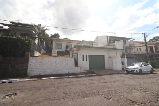 Fachada de casa à venda com 3 quartos, 170m² em Primavera, Novo Hamburgo