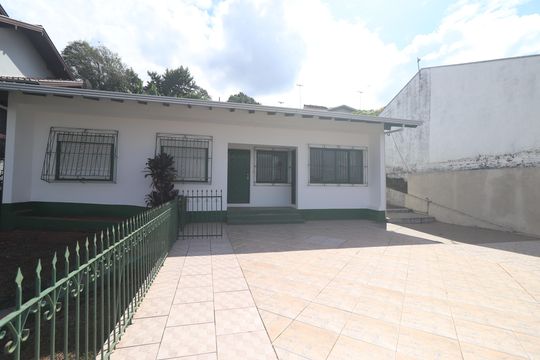 Fachada de casa à venda com 3 quartos, 170m² em Primavera, Novo Hamburgo