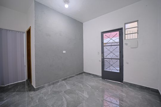Sala/Cozinha e Área de Serviço de casa para alugar com 1 quarto, 45m² em Parque Cisper, São Paulo