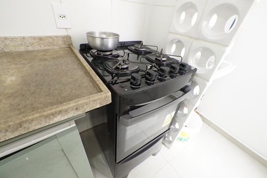 Cozinha de apartamento para alugar com 2 quartos, 39m² em Liberdade, São Paulo