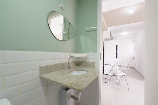 Banheiro de apartamento para alugar com 2 quartos, 39m² em Liberdade, São Paulo