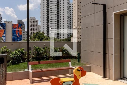 Área comum - Playground de kitnet/studio para alugar com 1 quarto, 32m² em Vila Nova Conceição, São Paulo