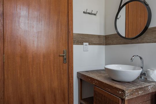 Banheiro de apartamento para alugar com 3 quartos, 120m² em Auxiliadora, Porto Alegre