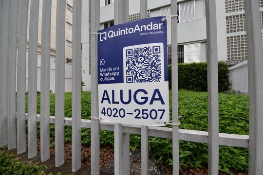 Plaquinha de apartamento à venda com 2 quartos, 130m² em Batel, Curitiba