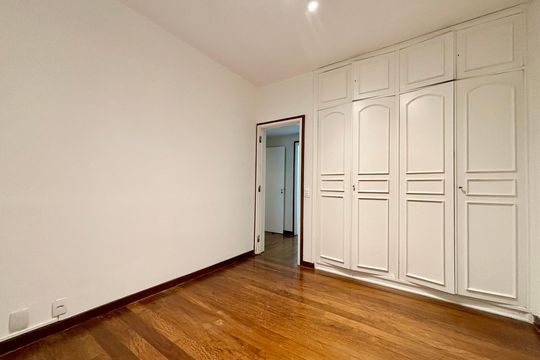 Quarto 2 de apartamento à venda com 4 quartos, 180m² em Gávea, Rio de Janeiro