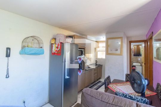 Sala/cozinha de apartamento à venda com 2 quartos, 48m² em Olaria, Canoas