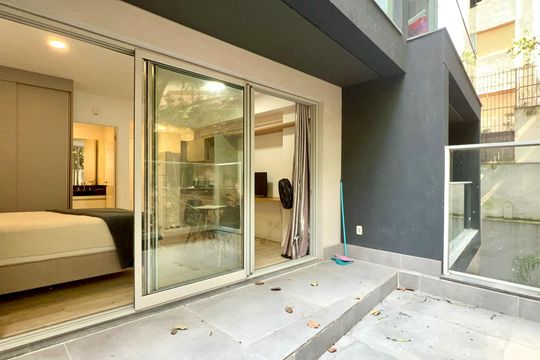 Varanda de kitnet/studio para alugar com 1 quarto, 28m² em Pinheiros, São Paulo