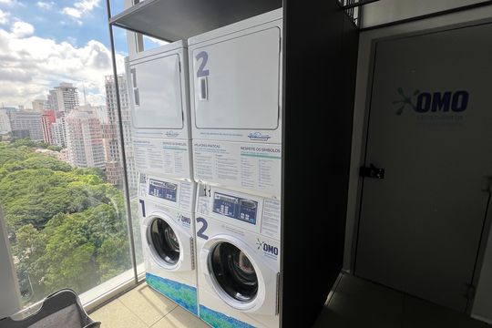 Área comum de kitnet/studio para alugar com 1 quarto, 28m² em Pinheiros, São Paulo