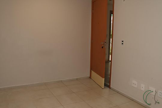 Sala de apartamento à venda com 2 quartos, 62m² em Setor Morada do Sol, Goiânia