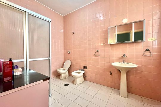Banheiro de casa à venda com 3 quartos, 180m² em Vila Guarani, São Paulo