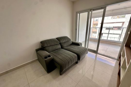 Sala de apartamento para alugar com 2 quartos, 64m² em Jardim Caravelas, São Paulo