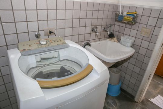 Área de Serviço de casa à venda com 3 quartos, 239m² em Vila Ipojuca, São Paulo