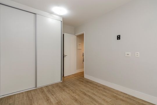 Quarto de apartamento para alugar com 1 quarto, 42m² em Santo Amaro, São Paulo
