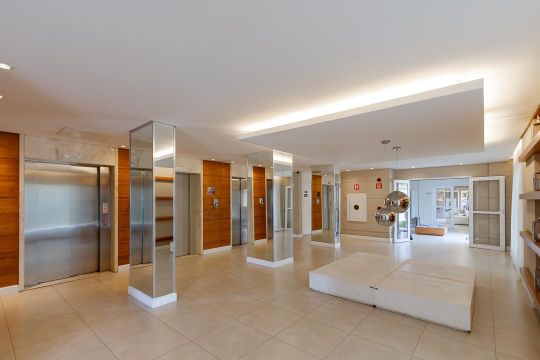 Hall de Entrada de apartamento para alugar com 1 quarto, 42m² em Santo Amaro, São Paulo