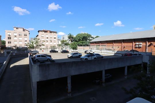 Vista da Suíte de apartamento à venda com 2 quartos, 57m² em Sarandi, Porto Alegre