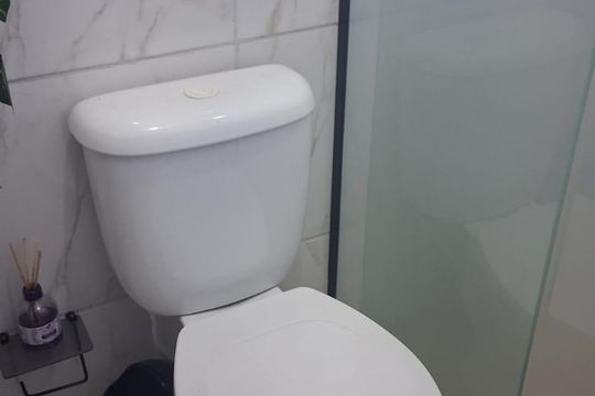 Banheiro de kitnet/studio para alugar com 1 quarto, 25m² em Vila Monteiro Lobato, Guarulhos