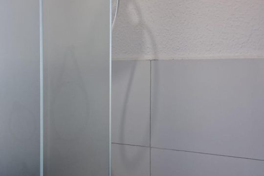 Banheiro de kitnet/studio para alugar com 1 quarto, 25m² em Vila Monteiro Lobato, Guarulhos
