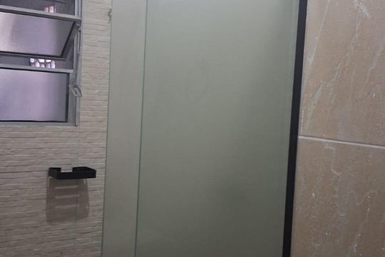 Banheiro de kitnet/studio para alugar com 1 quarto, 25m² em Vila Monteiro Lobato, Guarulhos