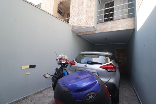 Garagem de casa à venda com 3 quartos, 109m² em Vila Homero Thon, Santo André