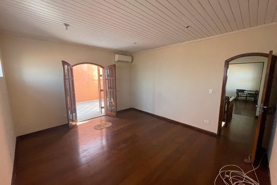 Quarto  de casa à venda com 3 quartos, 260m² em Vila Silveira, Guarulhos