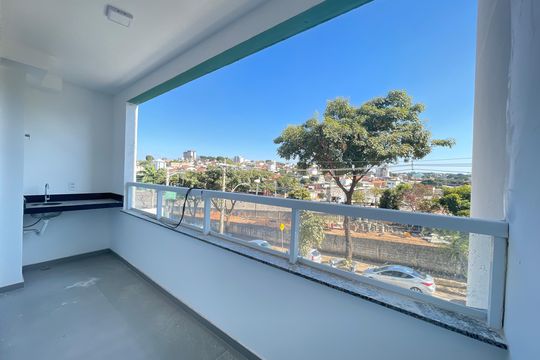 Varanda / Sala de apartamento à venda com 2 quartos, 56m² em Castelo, Belo Horizonte