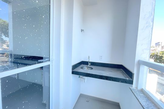 Varanda / Sala de apartamento à venda com 2 quartos, 56m² em Castelo, Belo Horizonte