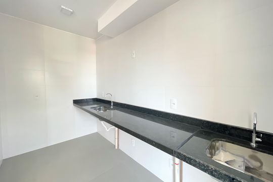 Cozinha de apartamento à venda com 2 quartos, 56m² em Castelo, Belo Horizonte