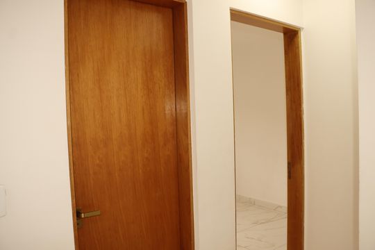 Corredor de apartamento para alugar com 2 quartos, 45m² em Vila Ivone, São Paulo
