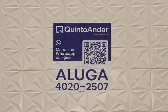 Placa de apartamento para alugar com 2 quartos, 45m² em Vila Ivone, São Paulo