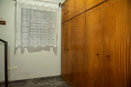 Escritório de casa à venda com 3 quartos, 150m² em Parque Imperial, São Paulo