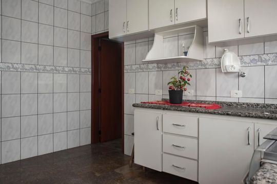 Cozinha de casa à venda com 3 quartos, 150m² em Parque Imperial, São Paulo
