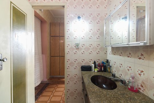 Banheiro 1 de casa à venda com 3 quartos, 225m² em Vila Carrão, São Paulo
