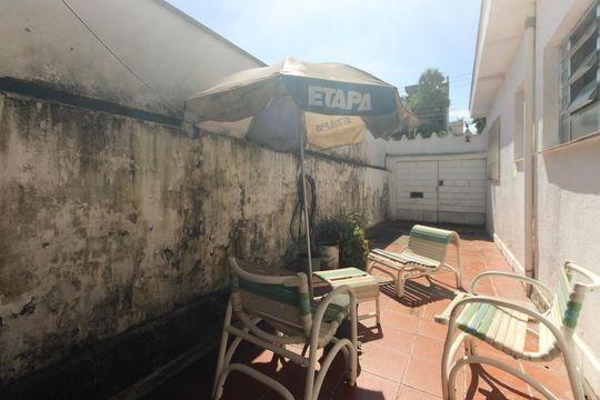 Quintal de casa à venda com 3 quartos, 225m² em Vila Carrão, São Paulo