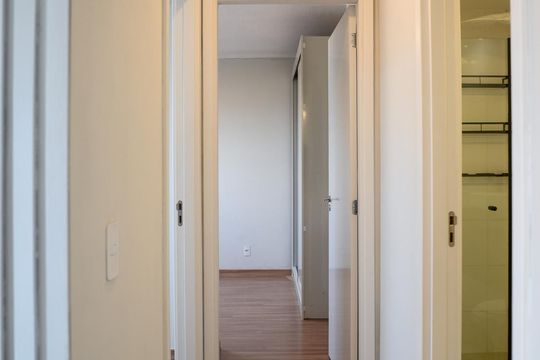 Corredor de apartamento para alugar com 2 quartos, 42m² em Sacoma, São Paulo