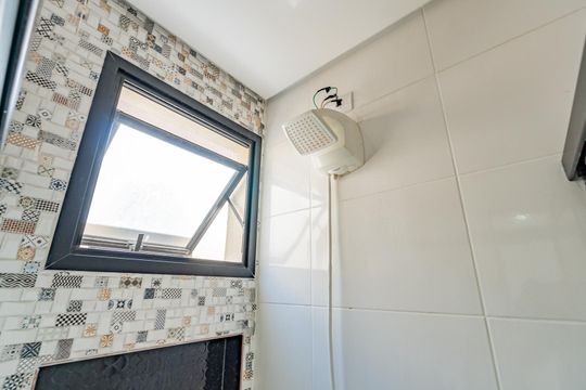 Banheiro de casa para alugar com 1 quarto, 40m² em Vila Marte, São Paulo